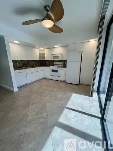 Main picture of 5190 Las Verdes Cir