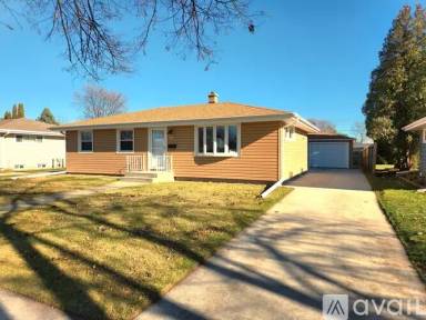 Main picture of 3219 S 10th St
