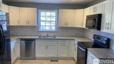 Main picture of 1006 Burroughs St