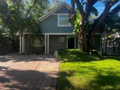 Main picture of 3408 W Oakellar Ave