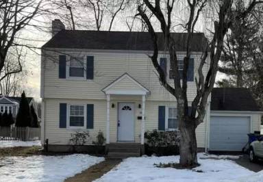 Main picture of 169 Woodrow St