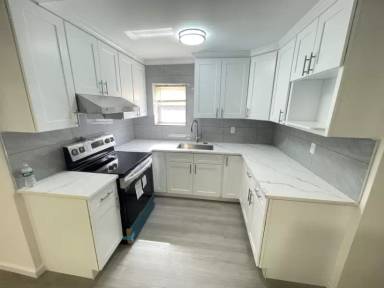 Main picture of 1936 Pilgrim Ave