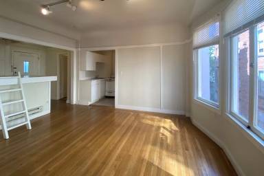 Main picture of Nob Hill Associates