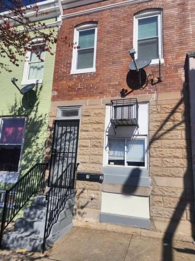 Main picture of 2702 Wilkens Ave