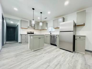 Main picture of 1477 Olive St SW