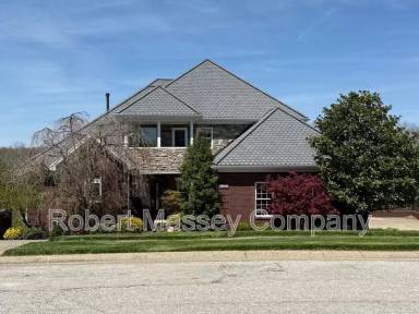 Main picture of 14301 Woodland Ridge Dr