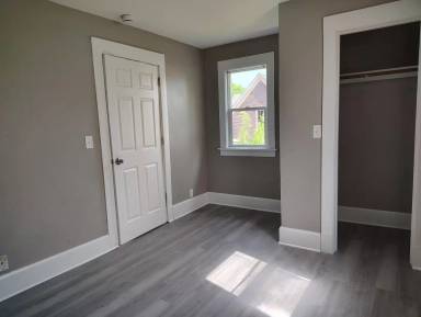 Main picture of 1217 Grand Ave