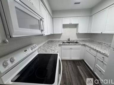 Main picture of 243 Castlewood Dr