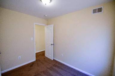 Main picture of 1737 T St SE