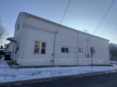 Main picture of 600 South St