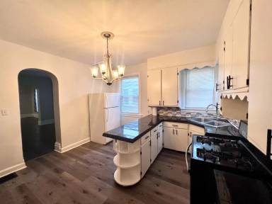 Main picture of 726 M L K Jr St
