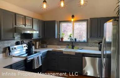 Main picture of 304 E Granite Ave