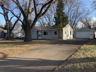 Main picture of 8321 10th Ave S