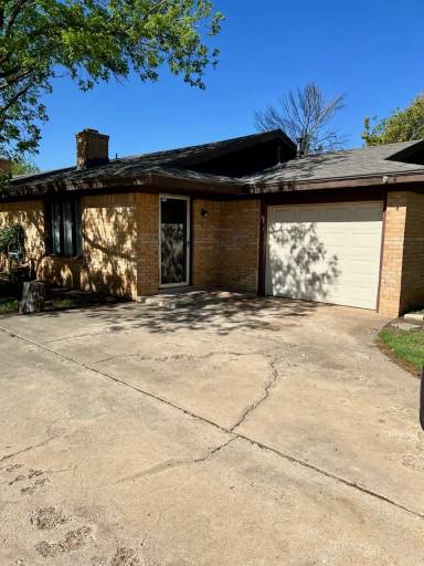 Main picture of 4407 75th Dr