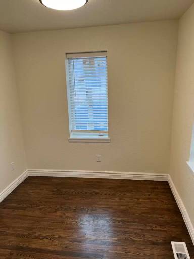 Main picture of 1430 Rice Ave