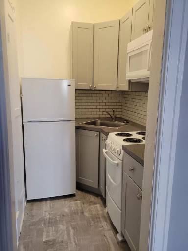 Main picture of 2140 5th Avenue - 8