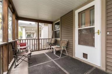 Main picture of 1544 C Ave NE