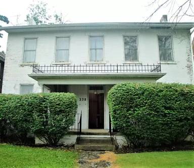 Main picture of 228 E Main St