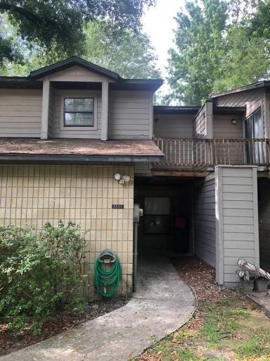 Main picture of 6933 SW 46th Ave