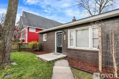 Main picture of 360 N Arsenal Ave