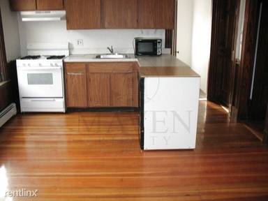 Main picture of 318 Beacon St