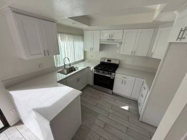 Main picture of 2504 W Orange Ave