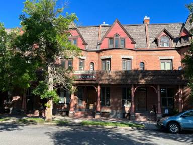 Main picture of 216 N Ewing St