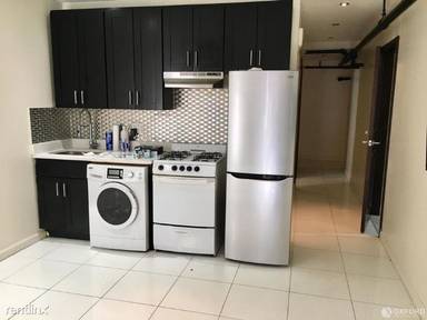 Main picture of 206 W 109th St