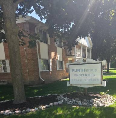 Main picture of 6520 W Howard Ave