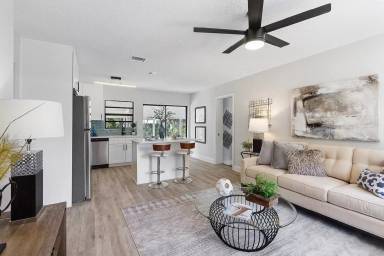 Main picture of 4721 W Wisconsin Ave