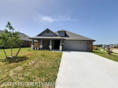 Main picture of 2108 Denson