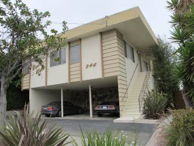 Main picture of 246 Bicknell Ave