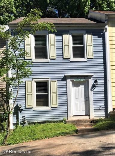 Main picture of 1962 Village Pkwy SE