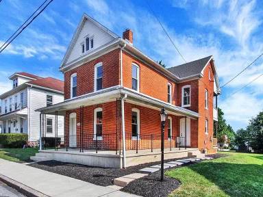 Main picture of 558 Baer Ave