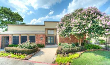 Main picture of Dover Pointe