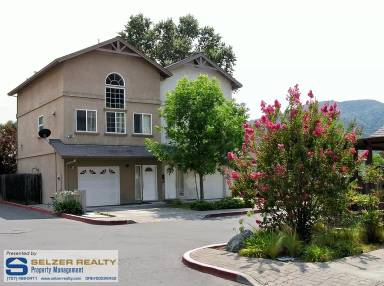 Main picture of 905 Waugh Ln