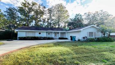 Main picture of 1720 Lake Shore Dr