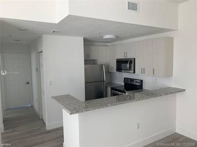 Main picture of 2725 W Okeechobee Rd