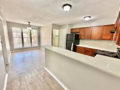 Main picture of 1914 Valley Hill Cir