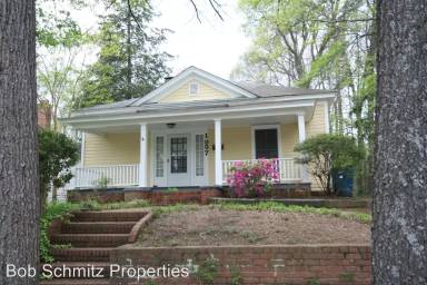 Main picture of 1007 Iredell St