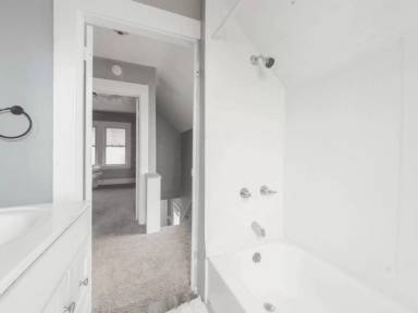 Main picture of 3671 E 103rd St