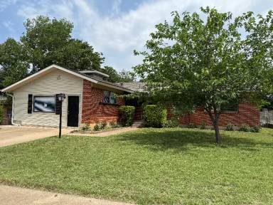 Main picture of 8274 Lifford Pl