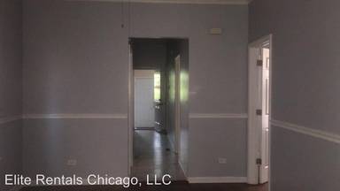 Main picture of 7212 S Saint Lawrence Ave
