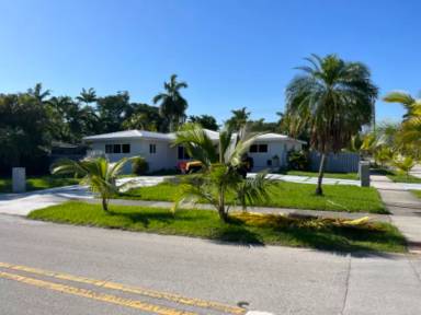 Main picture of 1011 Van Buren St