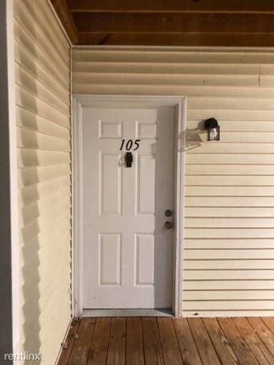 Main picture of 102 N Timber Dr
