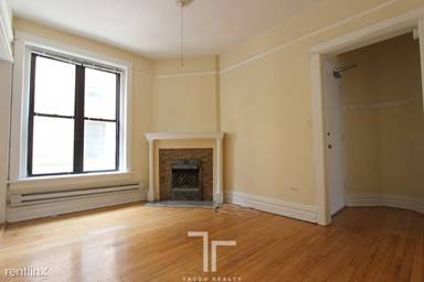 Main picture of 428-438 W Belden Ave