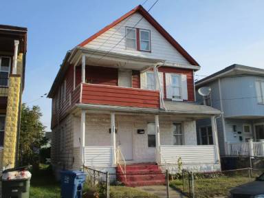 Main picture of 215 Deforest Ave