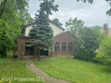 Main picture of 557 Ludlow Ave