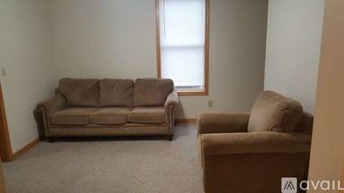 Main picture of 131 N 6th Ave