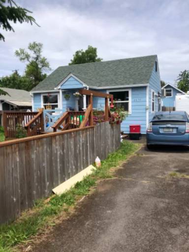 Main picture of 2643 Edison St